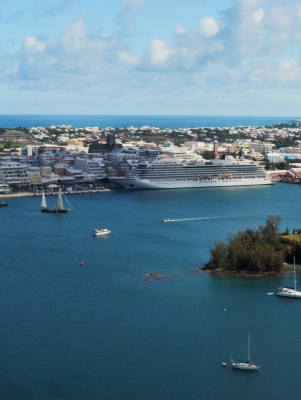 Aerial view of cruise ship in the city of Hamilton